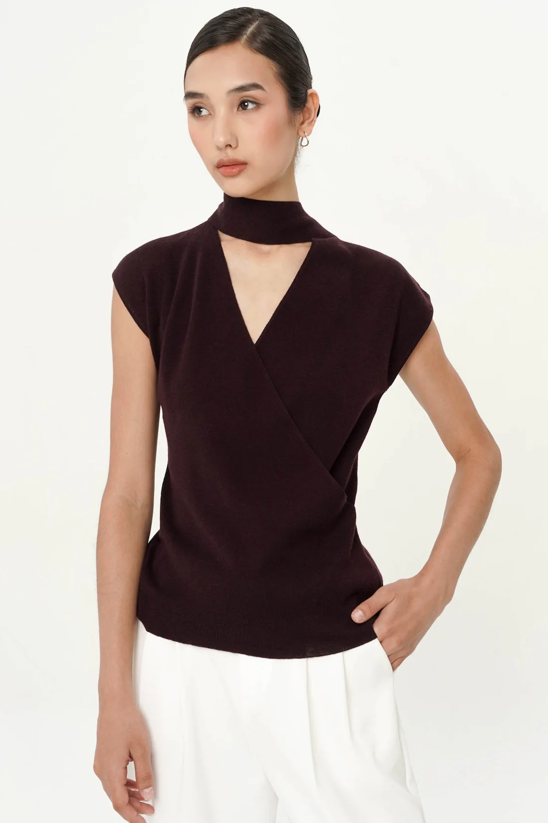 Regiesla Wrap Top In Wine
